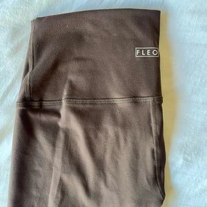 Brown FLEO Leggings